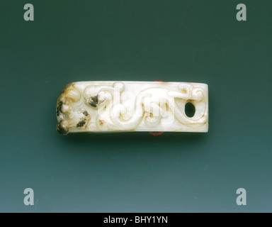 Jade Schwert schwertscheide Folie mit kui Drachen, der Westlichen Han Dynastie, China, 206 BC-8. Artist: Unbekannt Stockfoto