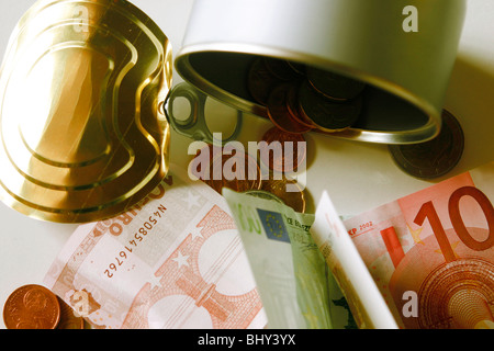 Geld in einer box Stockfoto