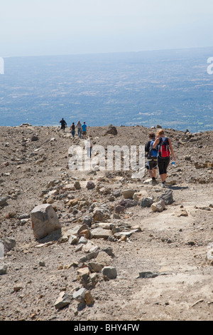 Touristen, die trekking-Vulkan Santa Ana, Cerro Verde, El Salvador Stockfoto