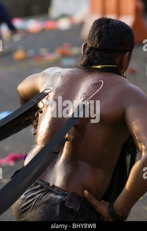 Pilger am Thaipusam Malaysia 2010 wird besessen, Thaipusam ist eine hinduistische Festival vor allem von der tamilischen Gemeinschaft gefeiert. Stockfoto