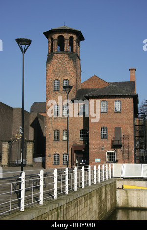 Stadt von Derby, England. Blick auf die alte Mühle, Seide, die ist Heimat von Derby Museum für Industrie und Geschichte. Stockfoto