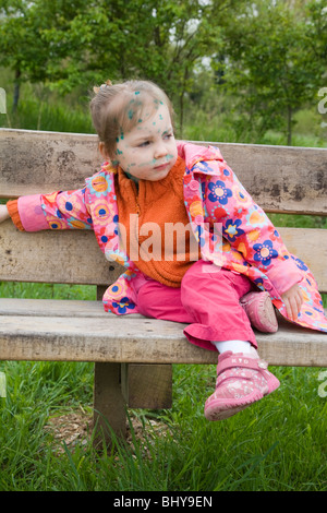 Kleinkind Mädchen. Windpocken. Frühling. Stockfoto