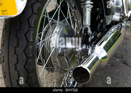 1970er Jahren Honda CB500T Motorrad, Nahaufnahme zeigt hintere Trommelbremse und Auspuff Stockfoto