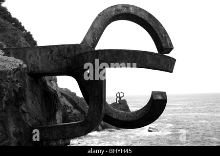 Chillida rostige Stahlskulptur in San Sebastian Meer: Peine de Los Vientos Stockfoto