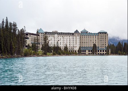 Fairmont Chateau Lake Louise Hotel am Ufer des Lake Louise im Banff Nationalpark Alberta Kanada Stockfoto