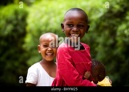 Kinder in Mto Wa Mbu Village, Tansania, Ostafrika Stockfoto