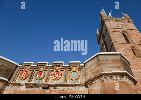 Pfarrkirche St. Michaels und Eingang zum Königspalast, Linlithgow Stockfoto