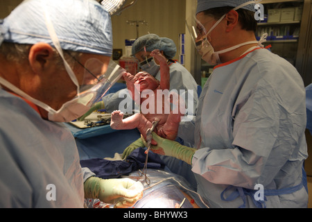 Babymädchen geboren am MJH in Charlottesville, Virginia. Stockfoto