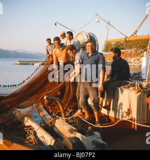 Griechische Fischer, im Dorf Heraclizia, in der Nähe von Kavalla, Nordgriechenland, Aegean Stockfoto