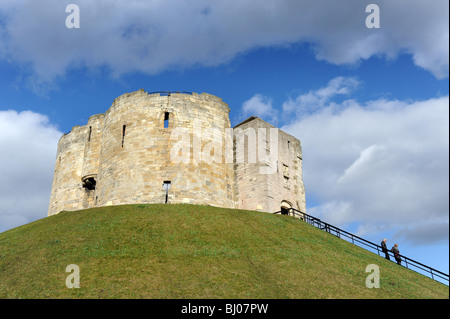 Cliffords Turm halten 13. Jh. Stadt York in North Yorkshire England Uk Stockfoto