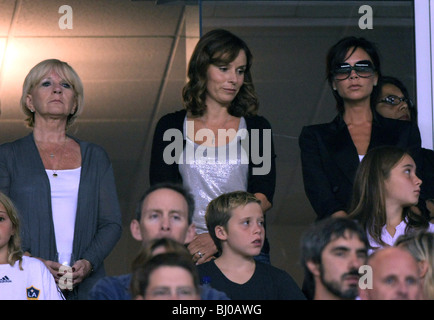 JACKIE ADAMS VICTORIA BECKHAM CAYETANA RAMSEY BROOKLYN BECKHAM PROMIS BEI LOS ANGELES GALAXY V SEATTLE SOUNDERS FUßBALLSPIEL Stockfoto