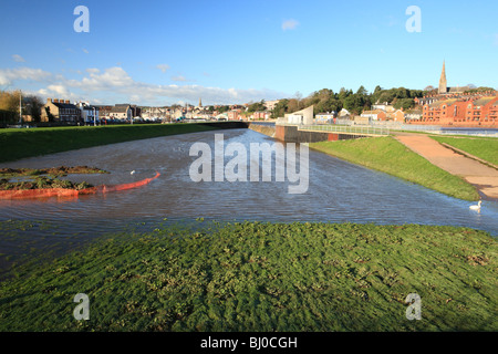 Exeter Kai an einem sonnigen Wintertag, Relief Flutmulde Stockfoto