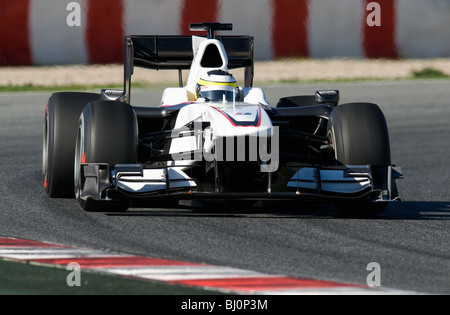 Pedro De La Rosa (SPA) in der BMW Sauber C29 Rennwagen während der Formel-1-Tests Sitzungen am Circuit de Catalunya. Stockfoto