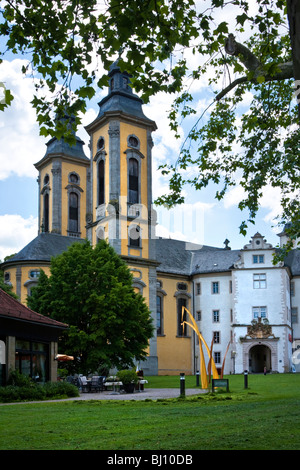 Schlosskirche Kirche Deutschordensschloss mit Glockenturm und Café, Bad Mergentheim Baden-Württemberg Deutschland Stockfoto