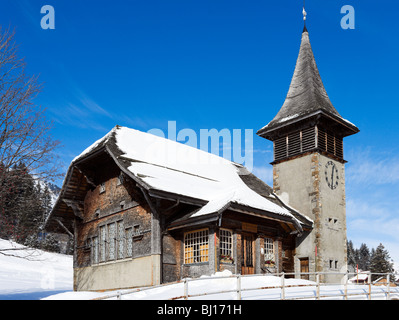 Kirche in der Ortschaft Les Mosses, Waadt, Schweiz Stockfoto