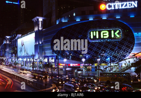 MBK Center bei Nacht, Bangkok, Thailand Stockfoto