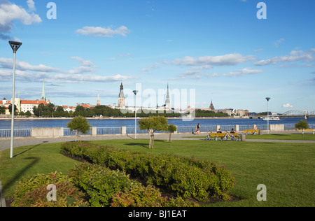 Lettland, Ost-Europa, Baltikum, Riga, Blick auf die Altstadt Stadt vom Fluss Daugava Stockfoto