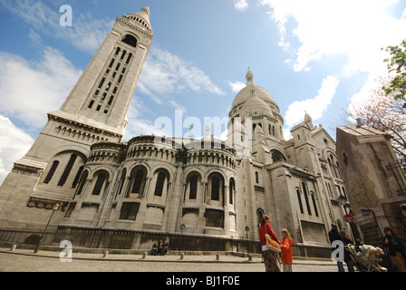 Touristen im Sacre Coeur Montmartre Paris France Stockfoto