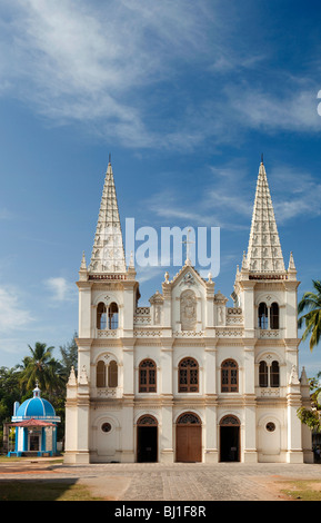 Indien, Kerala, Kochi, Fort Cochin, katholische Kathedrale, ehemalige Basilika Santa Cruz Kirche außen Stockfoto
