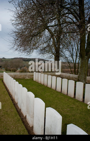 Somme Vallée, Nordfrankreich, erster Weltkrieg, britischer Friedhof aus dem 1. Weltkrieg in Pernois, Geschichte, Friedhöfe, vertikale Ausblicke, Winterlandschaften Stockfoto