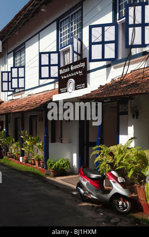 Indien, Kerala, Kochi, Fort Cochin, Princess Street, Waltons Homestay, historisches Haus Hotel umgebaut Stockfoto