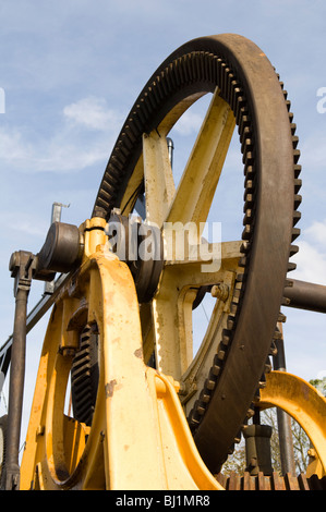 Zahnrad Getriebe auf eine stationäre Dampfmaschine Stockfoto