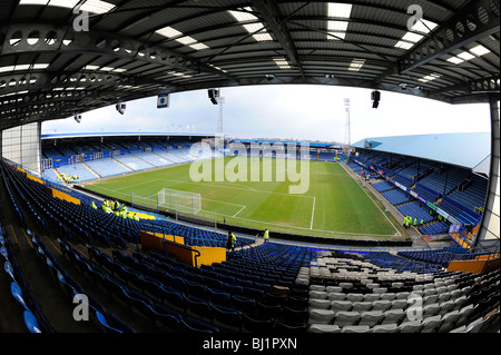 Blick ins Innere Fratton Park Stadion, Portsmouth. Haus von Portsmouth Football Club Stockfoto