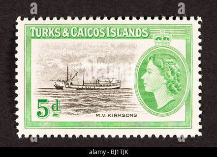 Briefmarke aus der Turks And Caicos Islands Darstellung des Schiffes M.V. Kirksons. Stockfoto