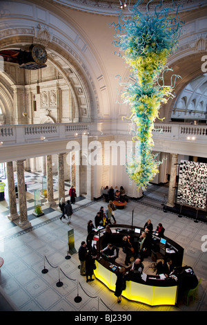 Grand Eingang zum Victoria and Albert Museum aka V & A am South Kensington, London. Stockfoto