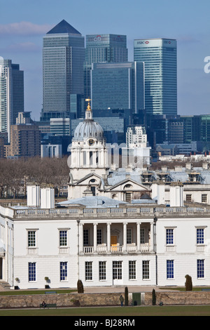 Queens House und Canary Wharf von Greenwich Hill gesehen Stockfoto