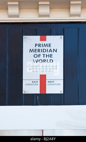 Schild am Royal Greenwich Observatory Nullmeridian Darstellung Stockfoto