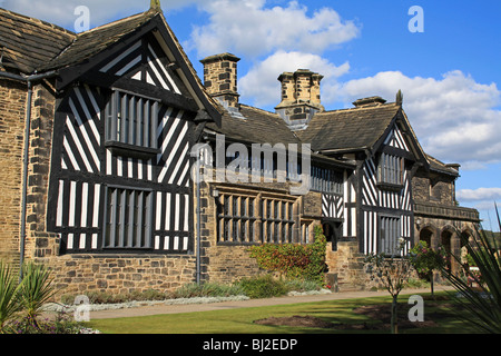 Vorderansicht des Shibden Hall, Halifax, West Yorkshire Stockfoto