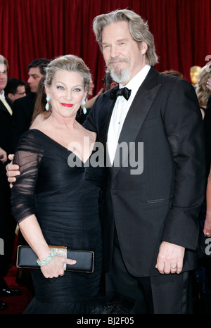 SUSAN GESTON & JEFF BRIDGES 82. ACADEMY AWARDS RED CARPET Ankünfte KODAK THEATRE HOLLYWOOD USA 7. März 2010 Stockfoto