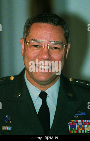 GENERAL COLIN POWELL Vorsitzender JOINT CHIEFS Mitarbeiter 26. Februar 1993 Stockfoto