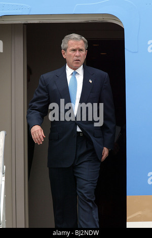 GEORGE W. BUSH U.S. PRESIDENT 27. Juni 2003 internationalen Flughafen LOS ANGELES USA Stockfoto