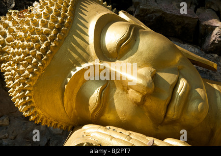 Eine Nahaufnahme von einer Buddha-Statue Luang Prabang Laos Stockfoto