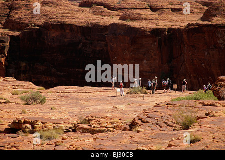 Reisegruppe im Kings Canyon, Teil des Watarrka National Park, Northern Territory, Australien Stockfoto