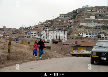 PERU-Straßenszene in Pamplona Alta, Lima. Foto (C) Sean Sprague 2009 Stockfoto