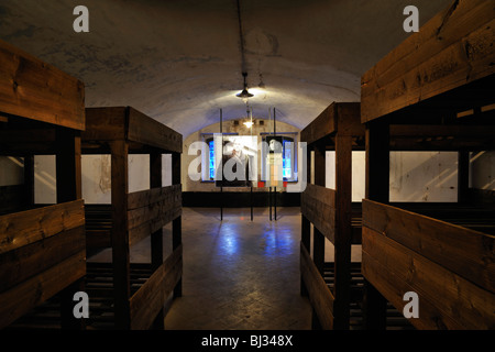 Etagenbetten in Baracke Zimmer in Fort Breendonk, zweiten Weltkrieg zwei Konzentrationslager in Belgien Stockfoto