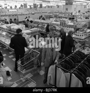 ASDA Supermarkt in Rotherham, South Yorkshire, 1969. Künstler: Michael Walters Stockfoto