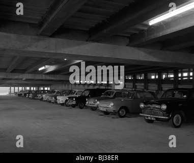 Doncaster North Bus Station Auto Park, South Yorkshire, 1967.  Künstler: Michael Walters Stockfoto