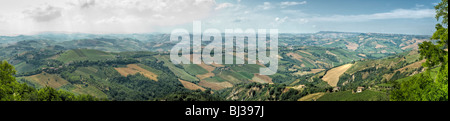 Panorama von den Hügeln rund um Ripatransone in Le Marche Stockfoto