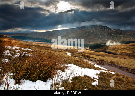 Fan-Fawr und Beacons Reservoir aus dem Pfad nach Mais Du, Brecon Beacons, Powys, Wales, Uk Stockfoto