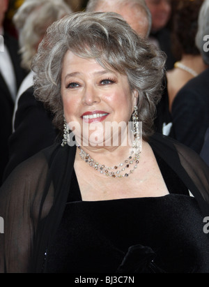 KATHY BATES 82. ACADEMY AWARDS RED CARPET Ankünfte KODAK THEATRE LOS ANGELES Kalifornien USA 7. März 2010 Stockfoto