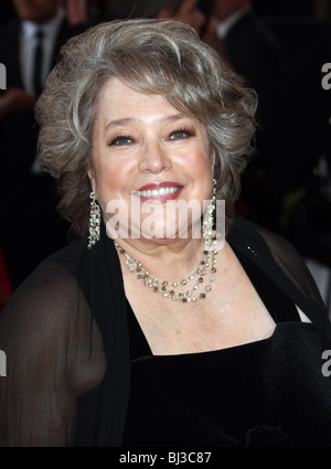 KATHY BATES 82. ACADEMY AWARDS RED CARPET Ankünfte KODAK THEATRE LOS ANGELES Kalifornien USA 7. März 2010 Stockfoto