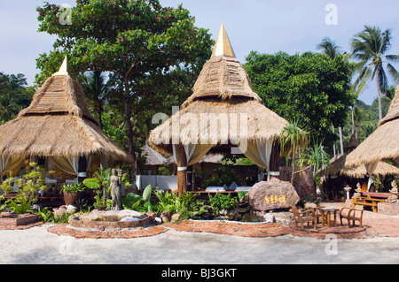 Palm-Hütten am Strand, Mayalay Resort, Ko Hai oder Koh Ngai Insel, Trang, Thailand, Asien Stockfoto