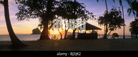 Sonnenaufgang am Strand, Ko Hai oder Koh Ngai Insel, Trang, Thailand, Asien Stockfoto