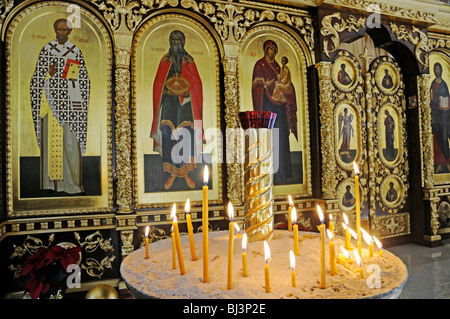 Symbole, brennende Kerzen, Russisch-orthodoxe Kirche, Altea, Costa Blanca, Alicante Provinz, Spanien, Europa Stockfoto