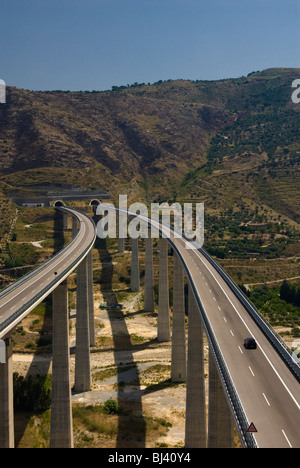 Autostrada in Sizilien Palermo mit Catania verknüpfen Stockfoto