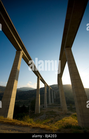 Autostrada in Sizilien Palermo mit Catania verknüpfen Stockfoto